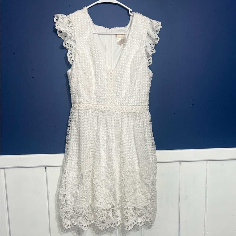 Altar'd State white crochet Lace Dress with v-neck and cap sleeves sz M